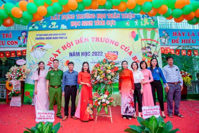 Ngày hội đến trường của bé Trường màm non Phú La năm học 2022-2023